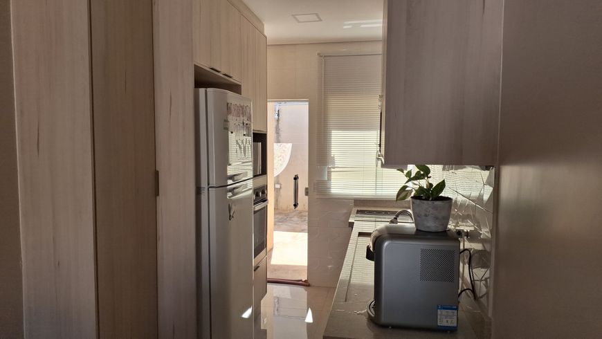 Casa térrea para venda tem 75 metros quadrados com 2 quartos em Água Limpa Park - Campo Grande - MS