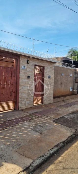 CASA COM 07 DORMITÓRIOS NO TAVEIRÓPOLIS