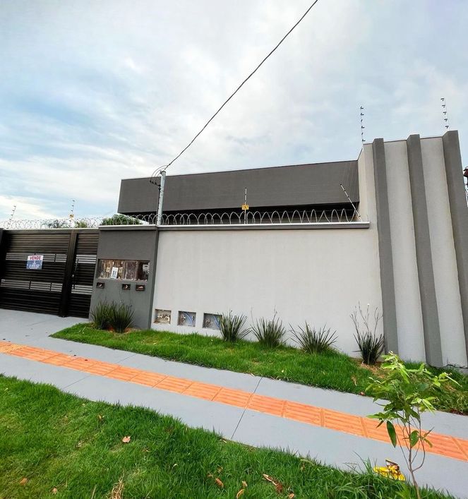 Casa de condomínio com 3 unidades Jd Batistao