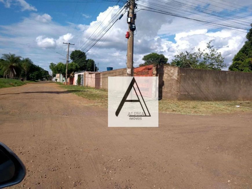 TERRENO DE ESQUINA NO SANTA EMILIA