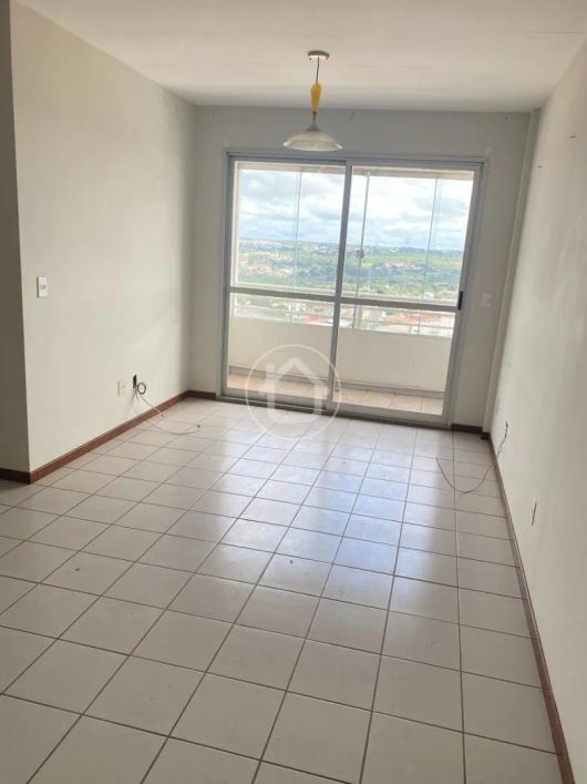APARTAMENTO COM ÓTIMO PREÇO,ACEITA CARRO.