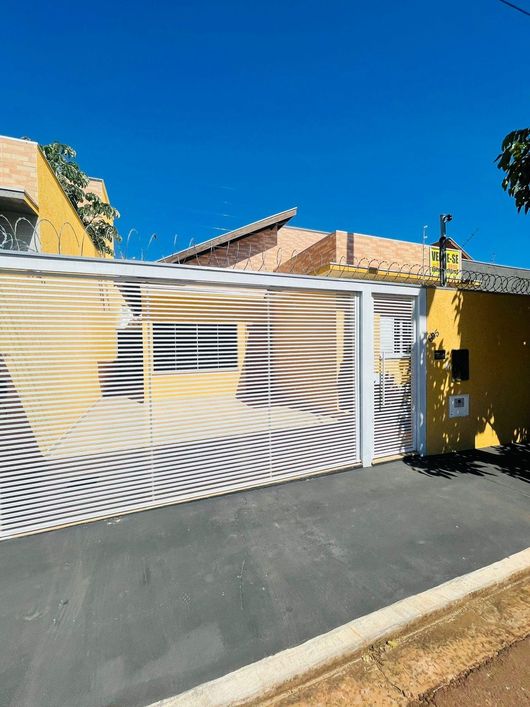 Bairro Sírio Libanês. Casa com 3 quartos e espaço gourmet
