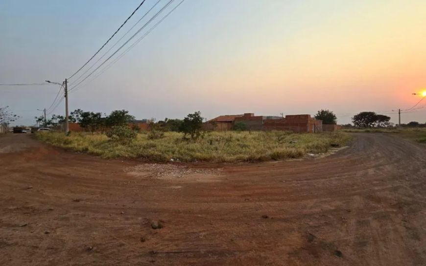 Campo Grande - Terreno Padrão - Vila Nasser
