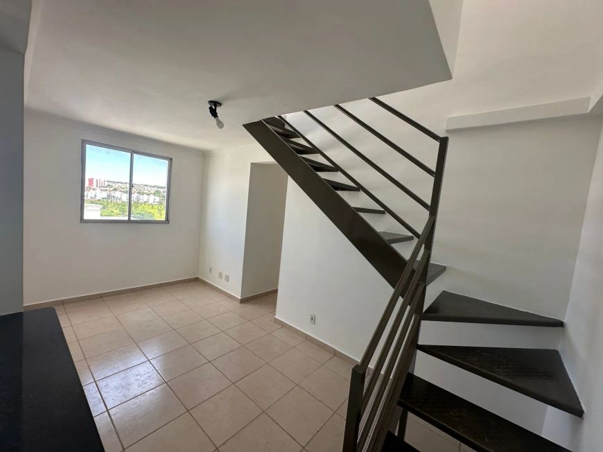 Duplex para venda tem 68 metros quadrados com 3 quartos em São Francisco - Campo Grande - MS