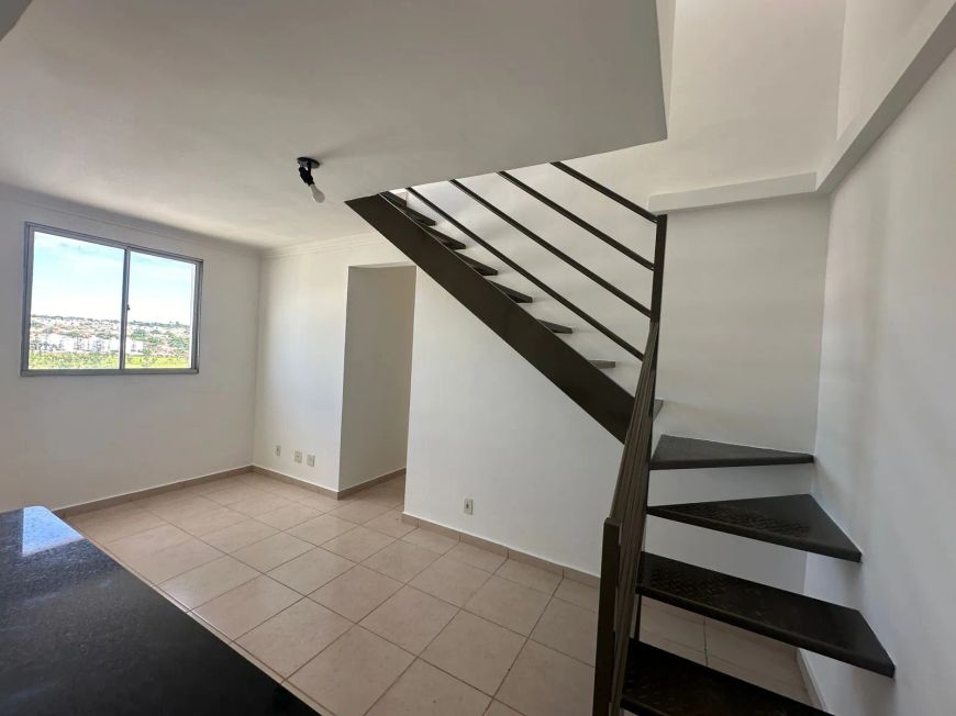 Duplex para venda tem 68 metros quadrados com 3 quartos em São Francisco - Campo Grande - MS