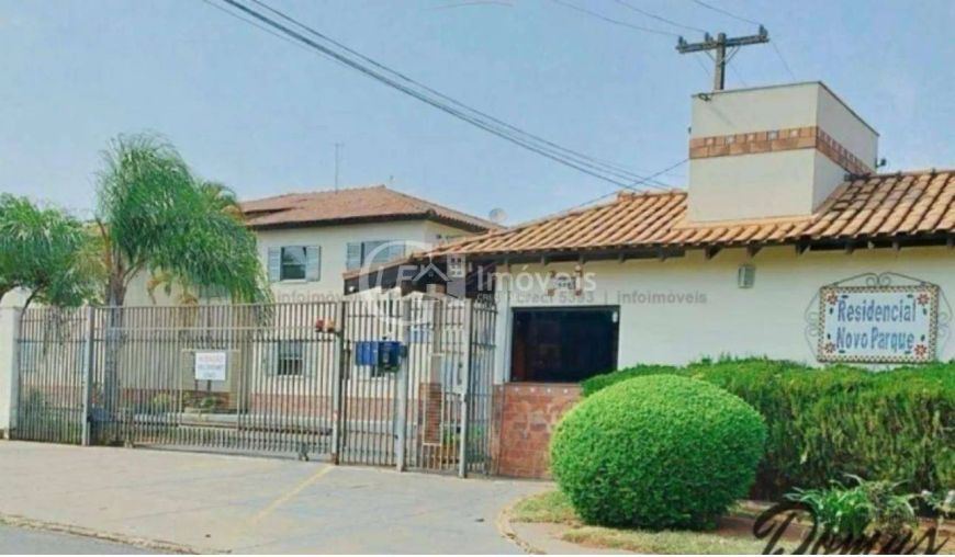 Duplex à venda em condomínio fechado
