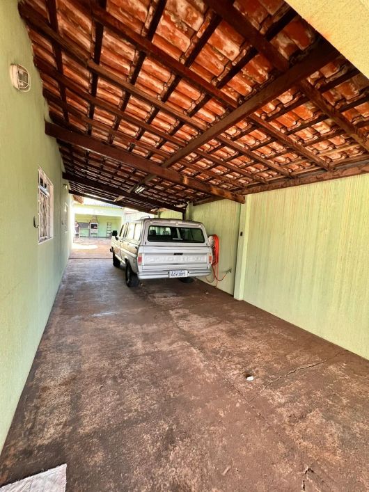 CASA AMPLA NO CORONEL ANTONINO