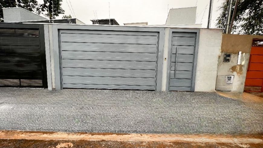 Elegante casa com piscina no Jardim Itatiaia