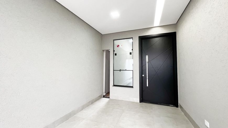 Elegante casa com piscina no Jardim Itatiaia