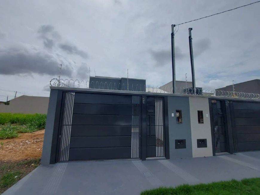 Maravilhosa com 3 quartos no bairro Figueiras do Parque!