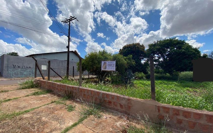 Campo Grande - Terreno Padrão - Amambaí