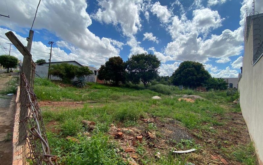 Campo Grande - Terreno Padrão - Amambaí