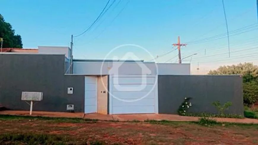 CASA NO CAIOBÁ COM SUÍTE,PISCINA E GOURMET