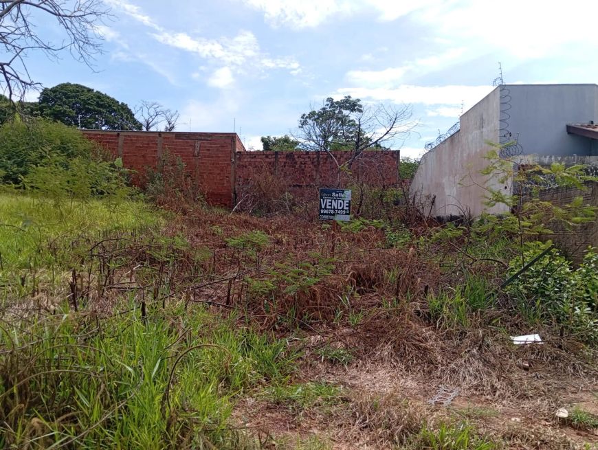 Terreno para venda com 250 metros quadrados em Residencial Gama - Campo Grande - MS