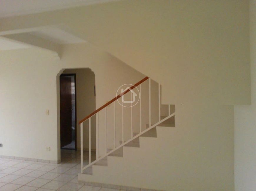 SOBRADO EM CONDOMINIO