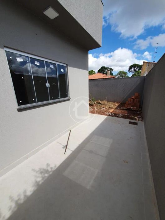 CASA COM 03 DORMITÓRIOS NO BAIRRO VILAS BOAS