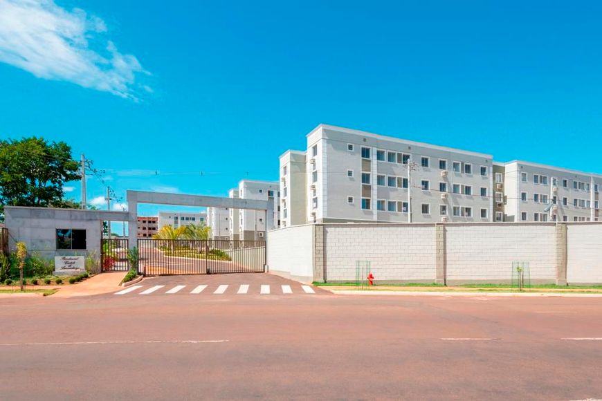 Apartamento para aluguel e venda com 2 quartos no Pioneiros