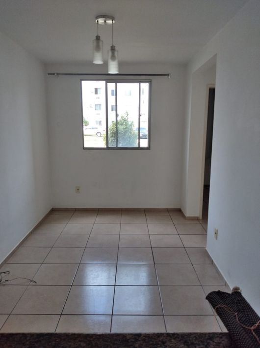 Apartamento para aluguel e venda com 2 quartos no Pioneiros
