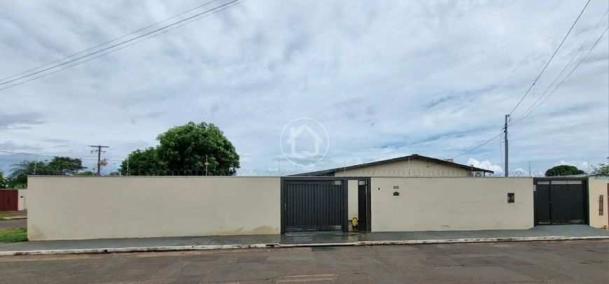 2 CASAS CONJUNTAS NO JARDIM COLIBRI 2