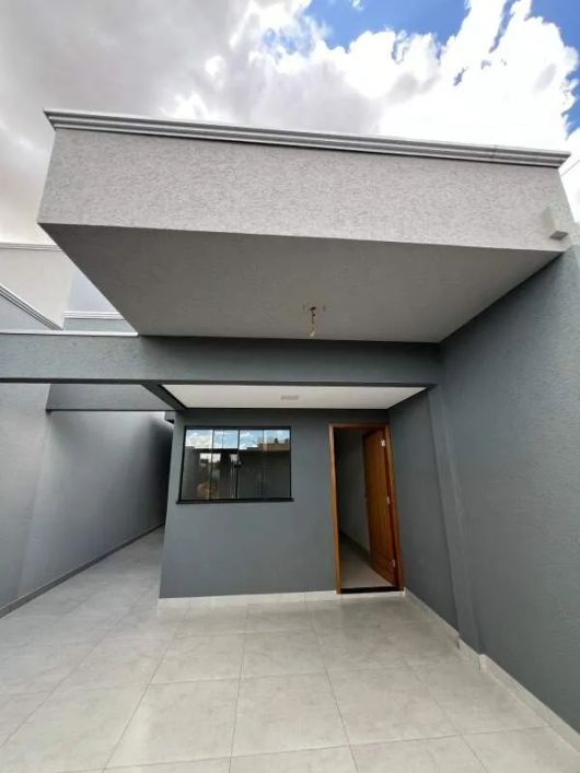 Casa espetacular com 02 quartos no bairro Figueiras do Parque!!