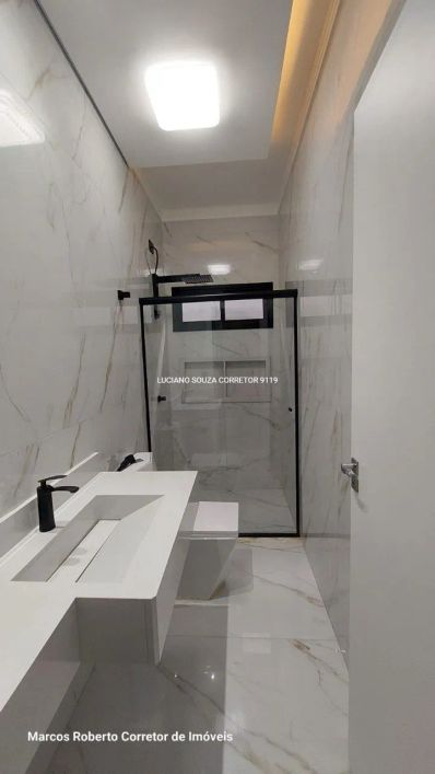 Imóvel dos sonhos com piscina aquecida