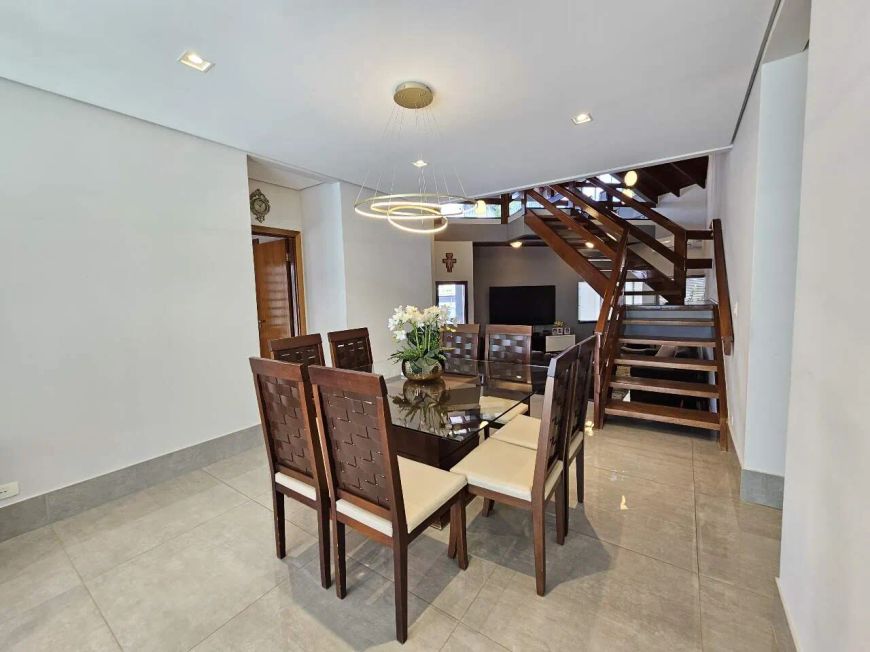 Casa Térrea à venda, 4 quartos, Chácara Cachoeira - Campo Grande/MS