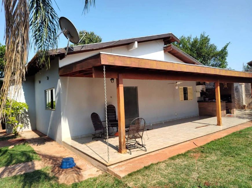 Excelente casa térrea com terreno de 600m2 no Pioneiros.