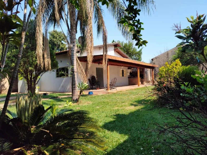 Excelente casa térrea com terreno de 600m2 no Pioneiros.