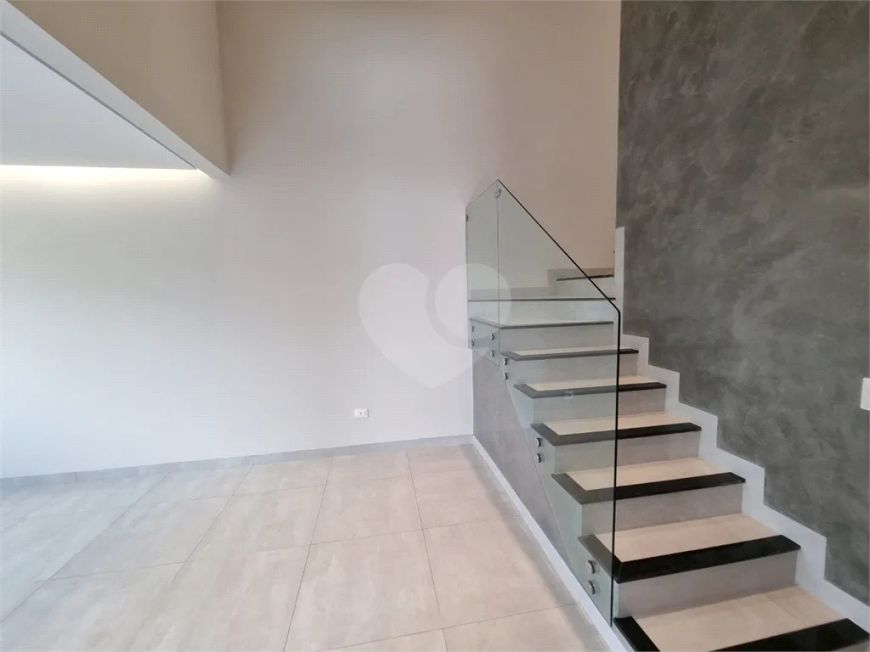 Sobrado com 3 quartos à venda em Vila Carlota - MS