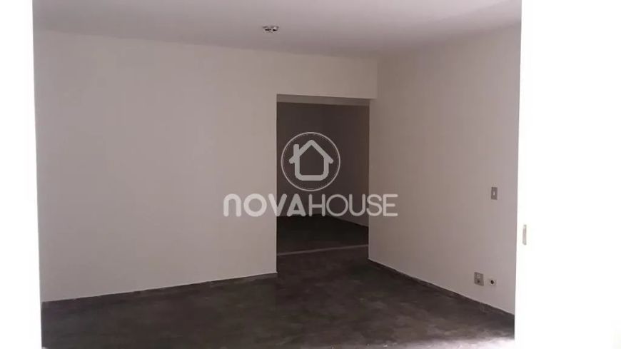 APARTAMENTO NA VILA CARLOTA.