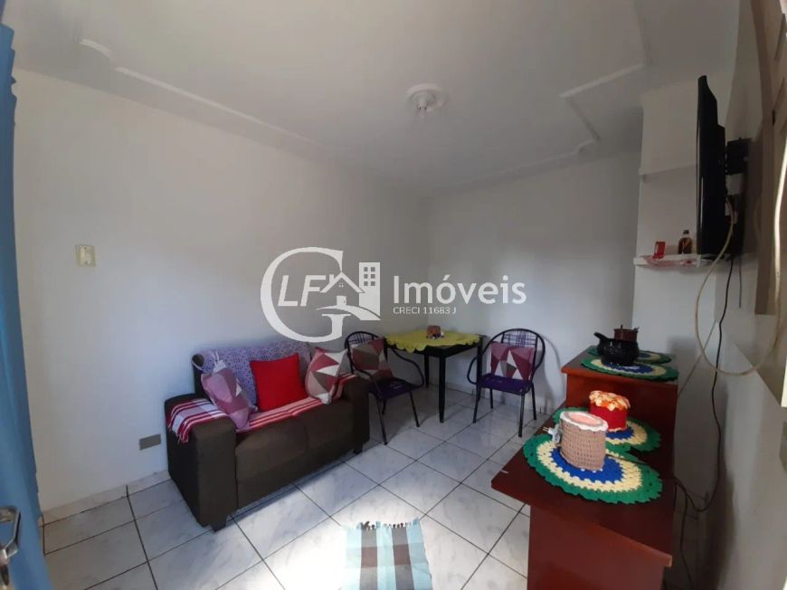 Linda Casa em Condomínio Fechado.!!