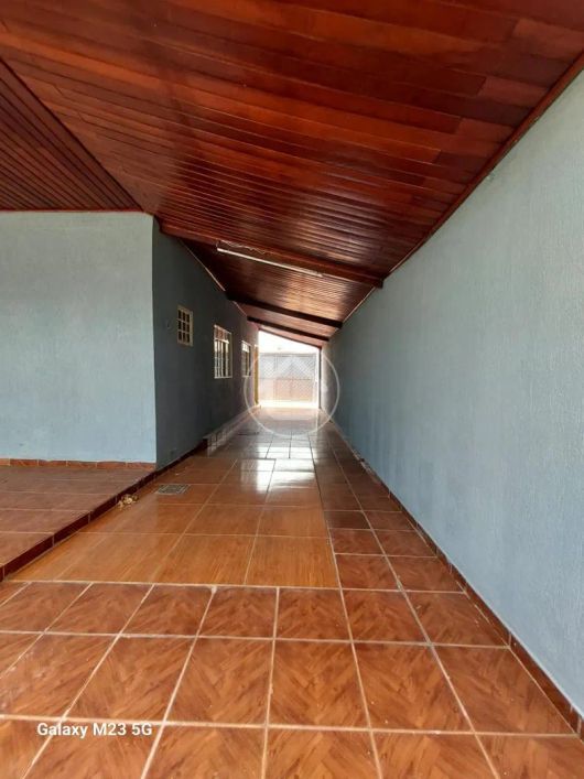 CASA COM 03 QUARTOS