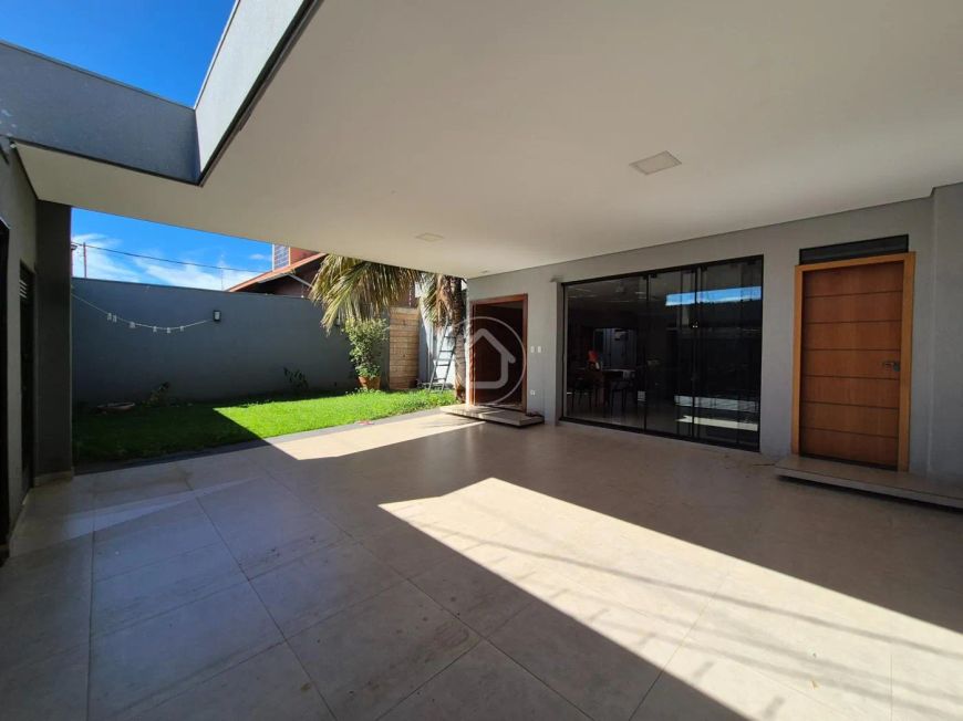 CASA 3 SUITES NO PANAMA COM ENERGIA SOLAR