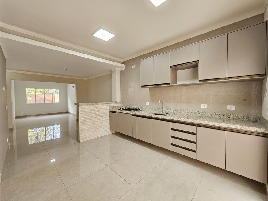 Sobrado à venda, 3 quartos, 3 vagas, Vila Vilas Boas - Campo Grande/MS
