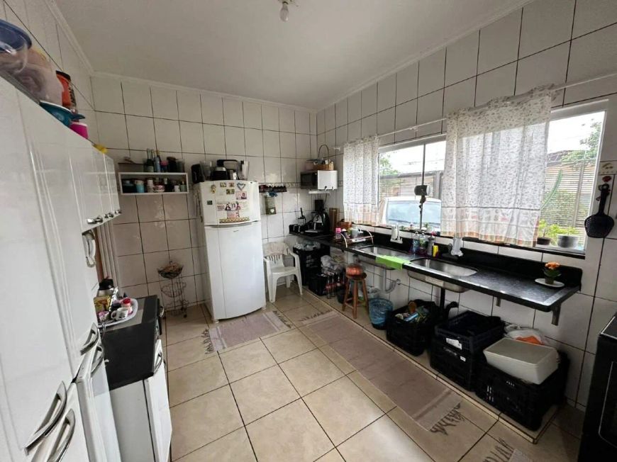 Casa térrea com amplo espaço de quintal á 02 minutos do aeroporto!!!