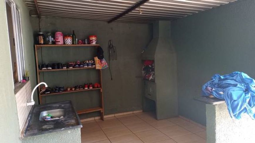 CASA COM 3 QUARTOS NO MONTE ALEGRE COM AMPLO TERRENO