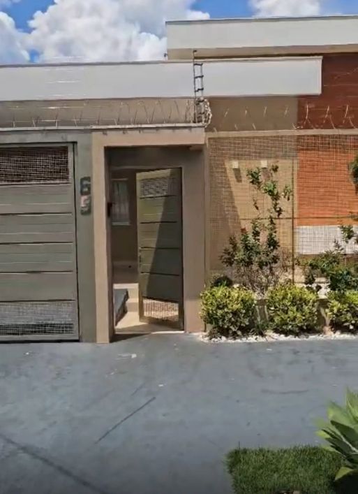Casa com piscina aquecida