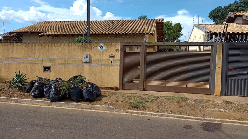 Térrea para venda possui 82 metros quadrados com 3 quartos