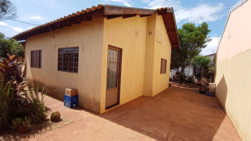 Térrea para venda possui 82 metros quadrados com 3 quartos