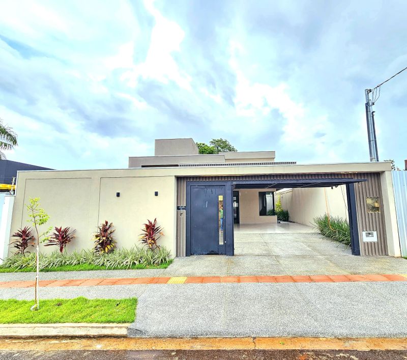 *Belíssima Casa Térrea nova a venda com 3 suítes, espaço gourmet e piscina. Bairro Vila Nascente.