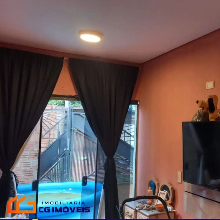 2 Casas á venda em um terreno de esquina com Asfalto no Bairro Ramez Tabet em Campo Grande - MS