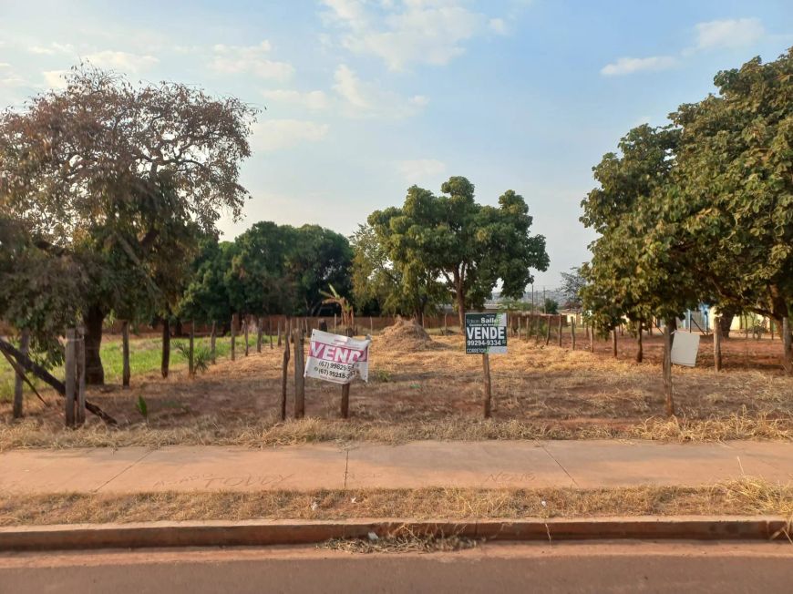 Terreno para venda tem 360 metros quadrados em Nova Lima - Campo Grande - MS