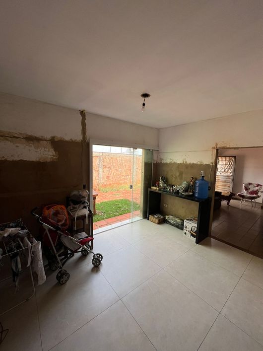 Casa com terreno amplo próximo a Julho de Castilho