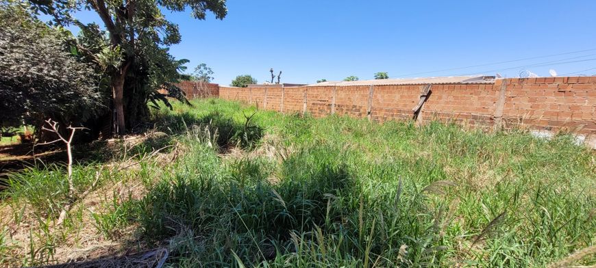 Lote / Terreno em Jardim Centenario - Campo Grande
