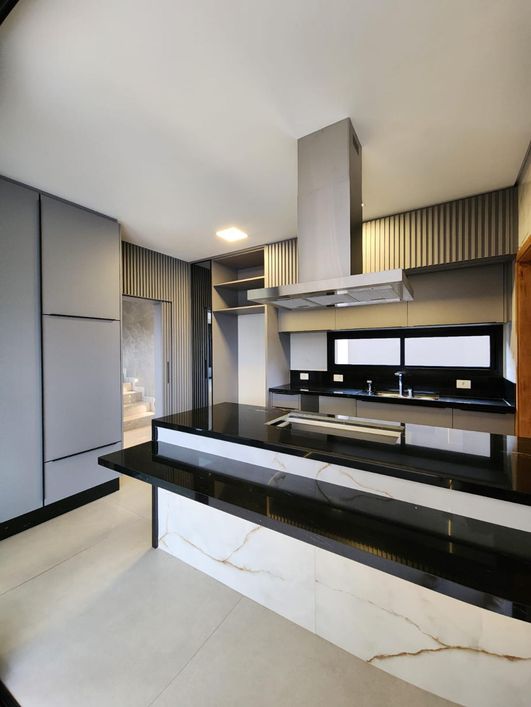 Sobrado condominio Damha IV