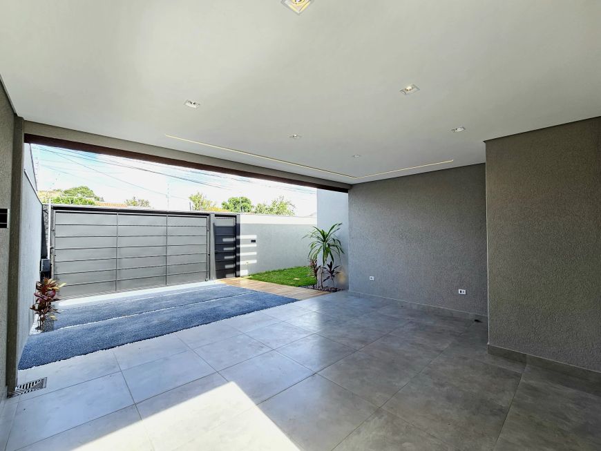 *Lindíssima Casa Térrea nova a venda no bairro Universitário com espaço gourmet completo e piscina.*