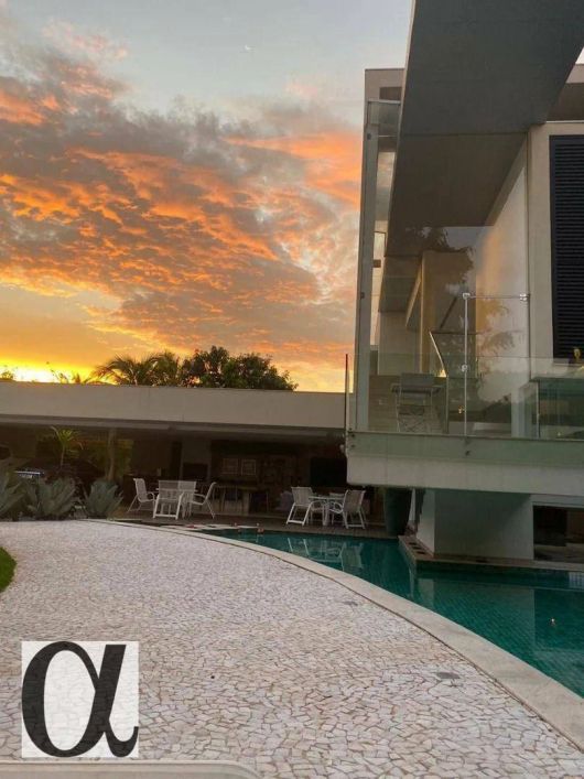 SOBRADO LUXUOSO NO ITANHANGÁ