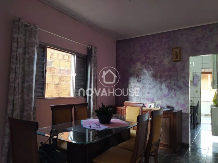 CASA COM DOIS DORMITÓRIOS NO AERO RANCHO
