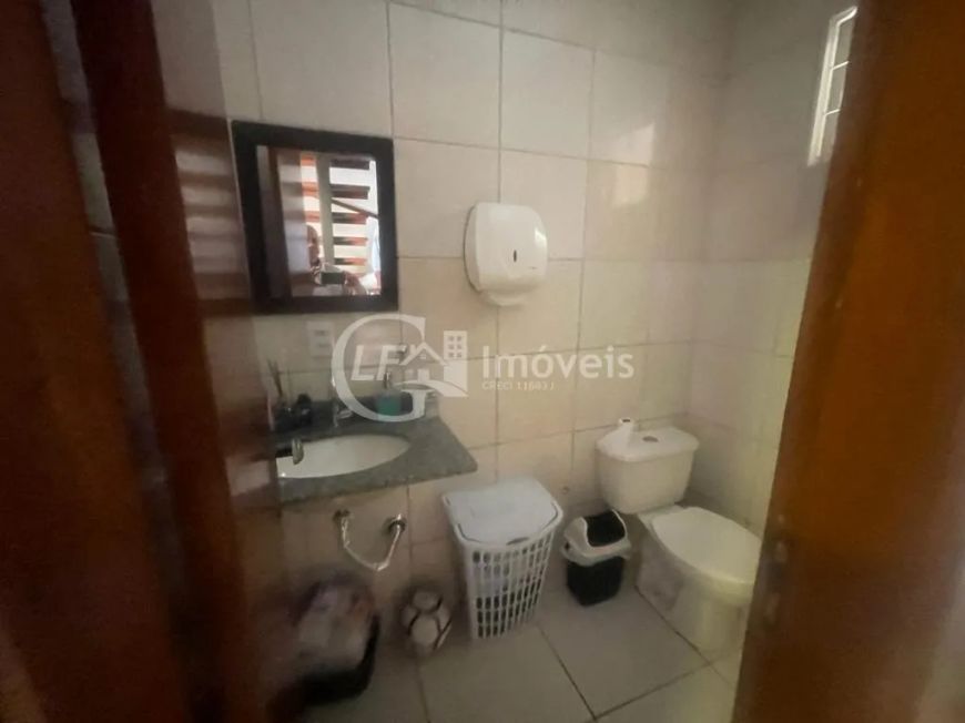 Imperdível oportunidade de adquirir casa com 2 quartos, 2 salas, 2 banheiros e garagem na Vila Tavei