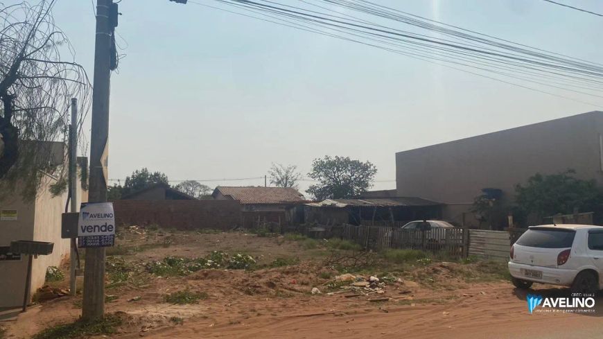 Terreno na Av comercial na frente do Supermercado Mister junior